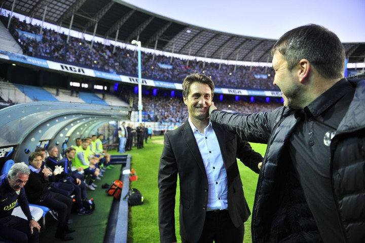 Las sonrisas de Guillermo y Coudet en Avellaneda. Foto: Maxi Failla.