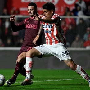 Unión consiguió su primer triunfo ante Lanús