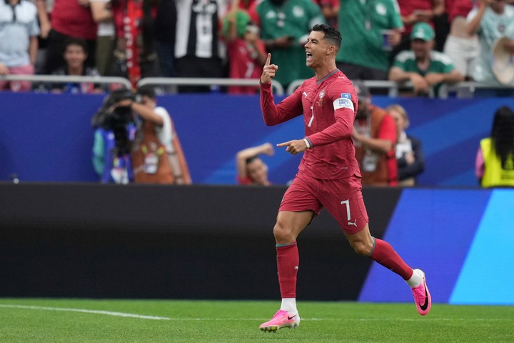 Cristiano Ronaldo, el máximo goleador de la historia. (AP Photo/Eric Gay)