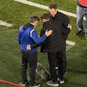 Video: el cariñoso saludo entre Guillermo y el Vasco en la previa del Boca-Vélez