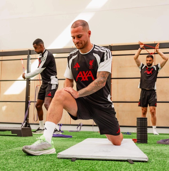 Alexis Mac Allister en su vuelta a los entrenamientos del Liverpool. Fotos: Nikki Dyer - Liverpool.