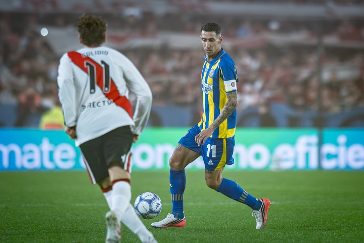 Ángel Di María durante el triunfo canaya ante River. (Prensa CARC)