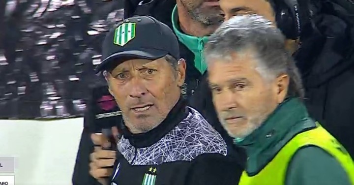 El enojo de Pedro Troglio con Felipe Viola (Foto: Captura de TV).
