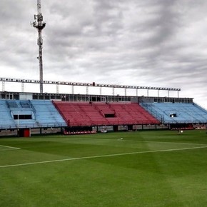 Confirmado: Arsenal vs. Excursionistas se jugará con público visitante