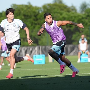 La Roma ofertó por un jugador de la Selección: ¿suma a su quinto argentino al plantel?