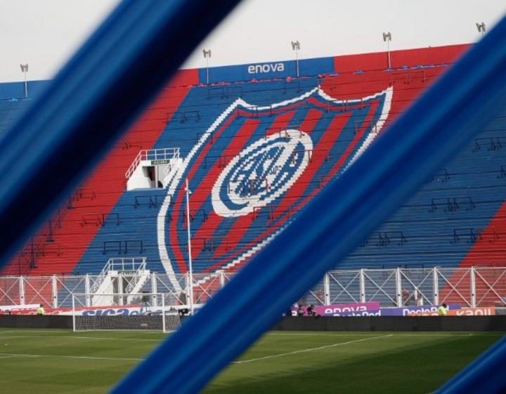 El clásico se juega en el Nuevo Gasómetro.