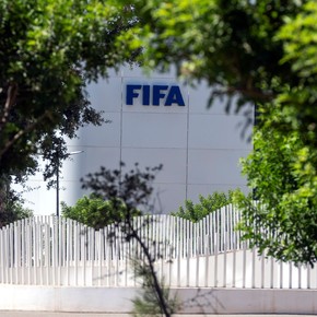 Fuerte apoyo del presidente de CAF a Infantino y Marruecos como puente de negociaciones