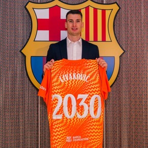 Barcelona compró a un arquero y ya analiza cederlo