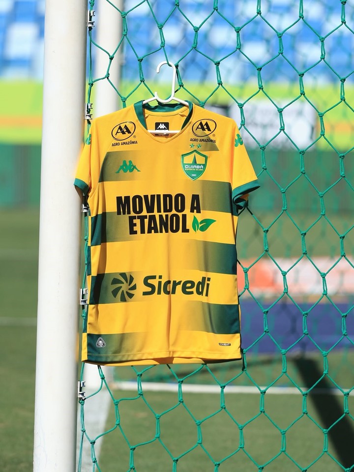 La camiseta del Cuiabá con una campaña para promocionar un producto regional (Foto: Prensa Cuiabá).