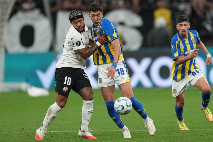 Rosario Central perdió con Corinthians en Brasil.