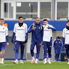 En defensa y ataque, las dos dudas de Arruabarrena en Boca para visitar a Racing