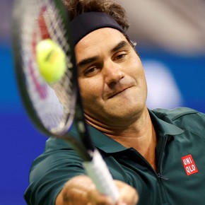 Un día volvió Roger Federer: jugó en un Arthur Ashe repleto contra otra figura histórica