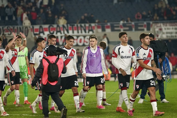 Los jugadores de River se retiraron silbados tras perder vs Rosario Central (Maxi Failla).