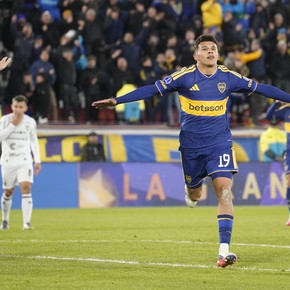 Flores, clave de nuevo en Boca: golazo, dos expulsiones para el rival y "la confianza es todo"