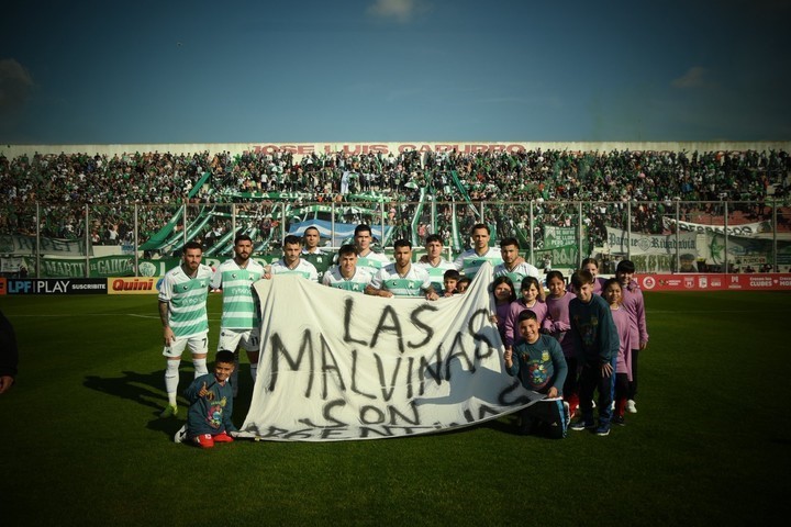 Ferro contará con su hinchada ante Estudiantes (BA) y Almirante Brown.