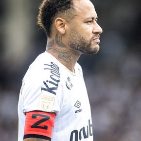 Neymar, la primera víctima en Brasil de una nueva regla para evitar demoras