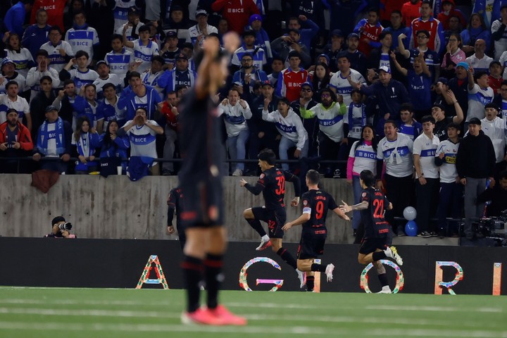 El salto de Correa tras el gol (EFE).