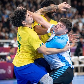 En un clásico caliente, Los Gladiadores vencieron a Brasil en los Suramericanos