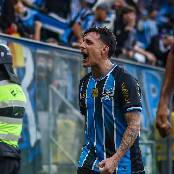 Pavón, clave en Gremio.