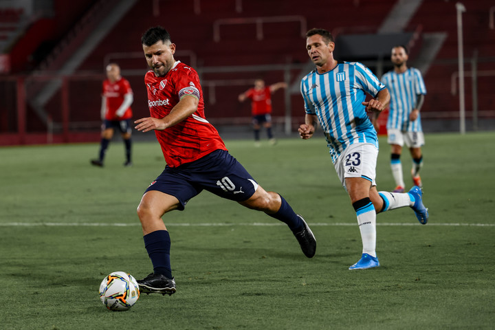 En marzo de 2025, el Kun jugó para el Senior de Independiente en el clásico vs Racing (archivo).