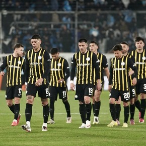 Racing no levanta: derrota agónica con Atlético Tucumán y último en su zona