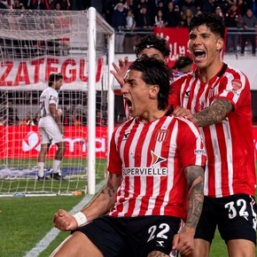 Videos: los goles de Estudiantes vs. Corinthians y la gran chance que tuvo el Pincha cerca del final