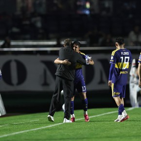 El contundente mensaje del Vasco a los jugadores tras avanzar a semis de la Sudamericana: "En el avión..."