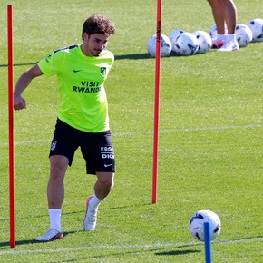Julián Álvarez se entrenó con la Reserva del Atlético y sigue en duda para el clásico con el Real Madrid