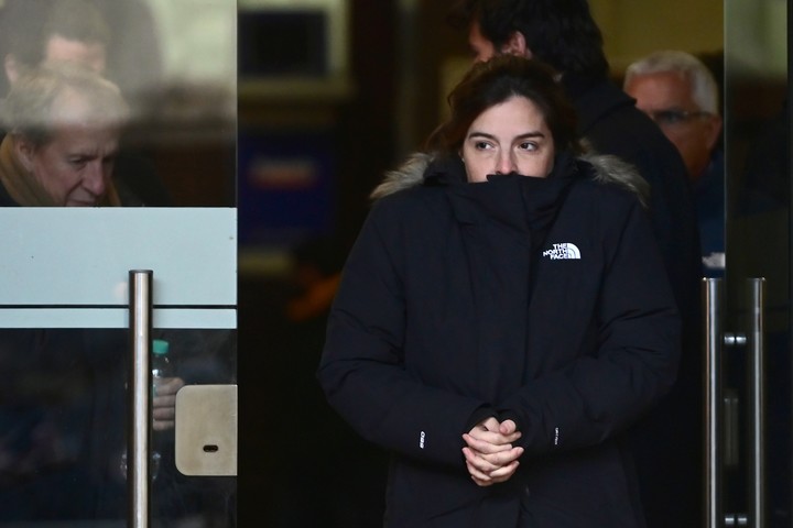 Dalma Maradona, hija de Diego, suele asistir a las audiencias.