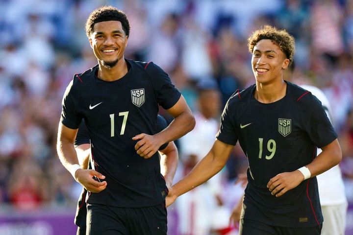Estados Unidos se floreó ante Perú.