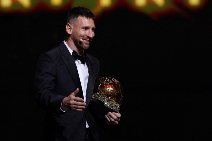Messi y su último Balón de Oro en el 2023.