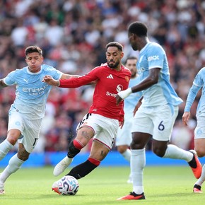 Manchester United vs. Manchester City, EN VIVO por la Premier League: con un expulsado, siguen sin sacarse ventajas