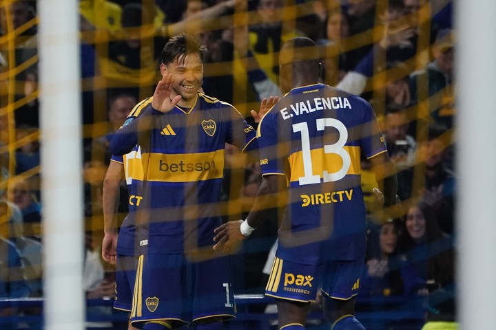 Valencia y Romero, los goleadores de Boca ante Central Córdoba.