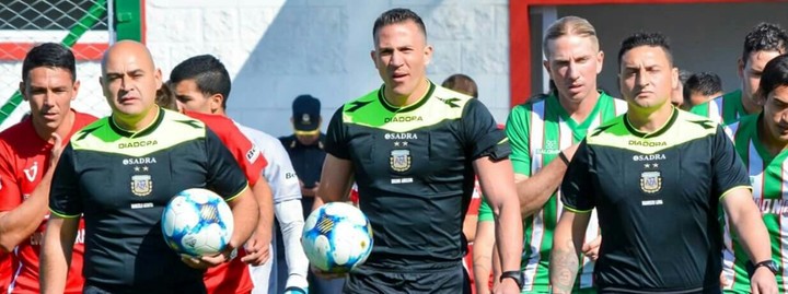 El árbitro respaldó el trabajo arbitral.