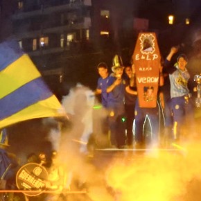 La gran fiesta de Central con un ataúd con foto y apellido Verón