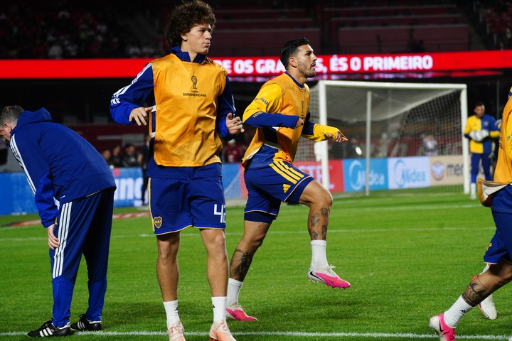Con Paredes a la cabeza, los movimientos precompetitivos de Boca (Foto Marcelo Carroll - CLARIN).