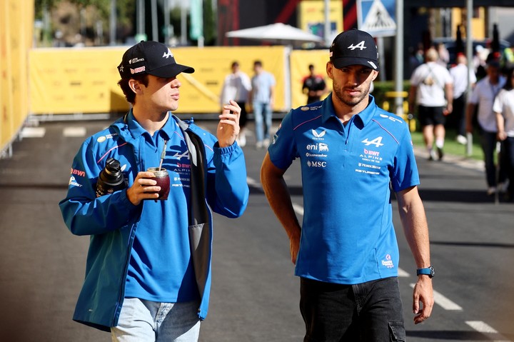 Colapinto y Gasly en Madrid (Reuters).