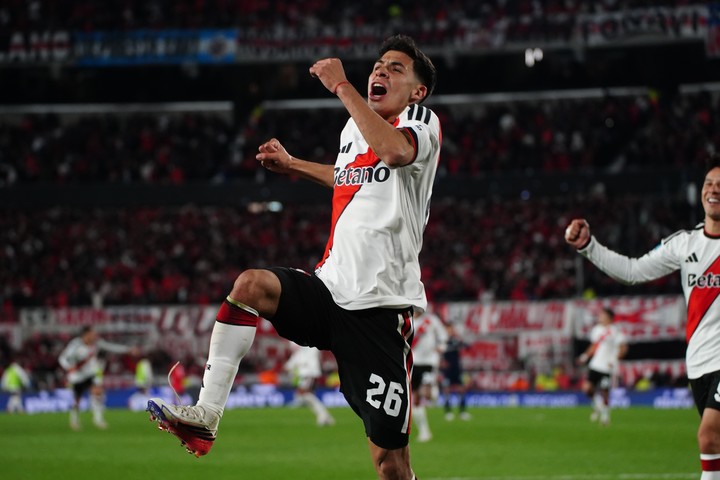 Galván, la figura de River ante la Lepra mendocina (Foto Marcelo Carroll).