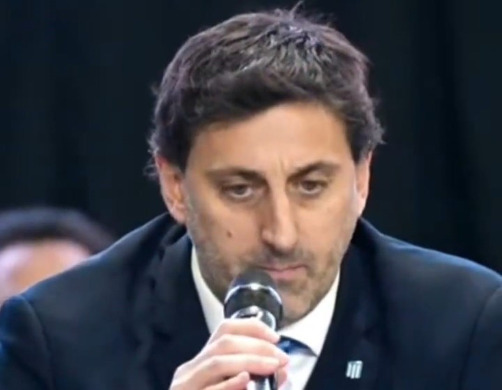 La dirigencia comandada por Milito sufre su primer cambio.