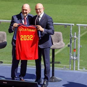 Luis de la Fuente renovó con España tras ser campeón mundial: "No nos conformamos"