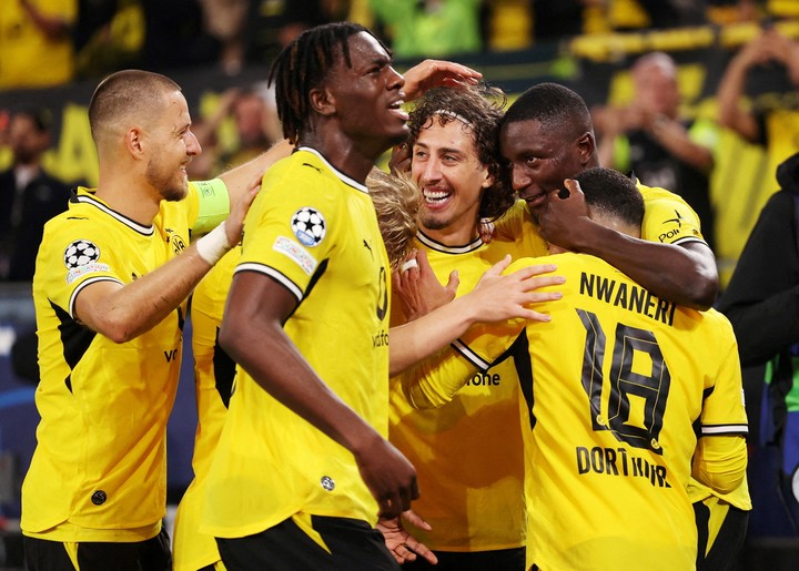 Borussia invicto y supera al Bayern Munich en la tabla. (REUTERS/Leon Kuegeler)