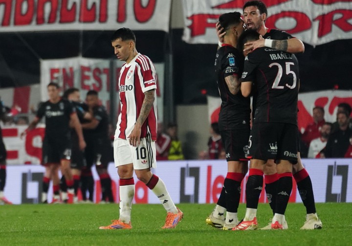 Huracán derrotó a River en el Monumental (Foto: Marcelo Carroll).