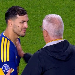 Video: el respetuoso saludo del entrenador de San Pablo con Leandro Paredes