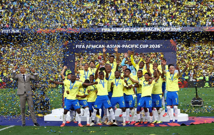 Mamelodi levantó la copa. 