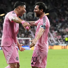Lionel Messi y Luis Suárez dieron de baja al entrenador de LSM