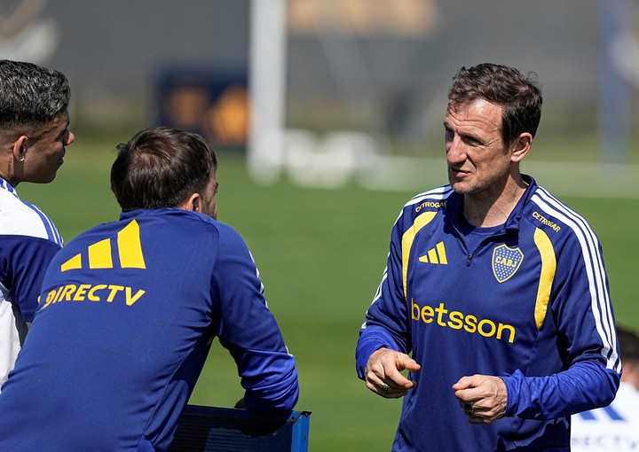 Arruabarrena en el entrenamiento de Boca. Foto Prensa Boca