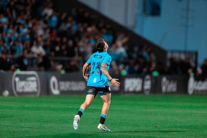 Mendieta metió un golazo para el 1-1 de Belgrano ante Talleres en Reserva (Prensa Belgrano).