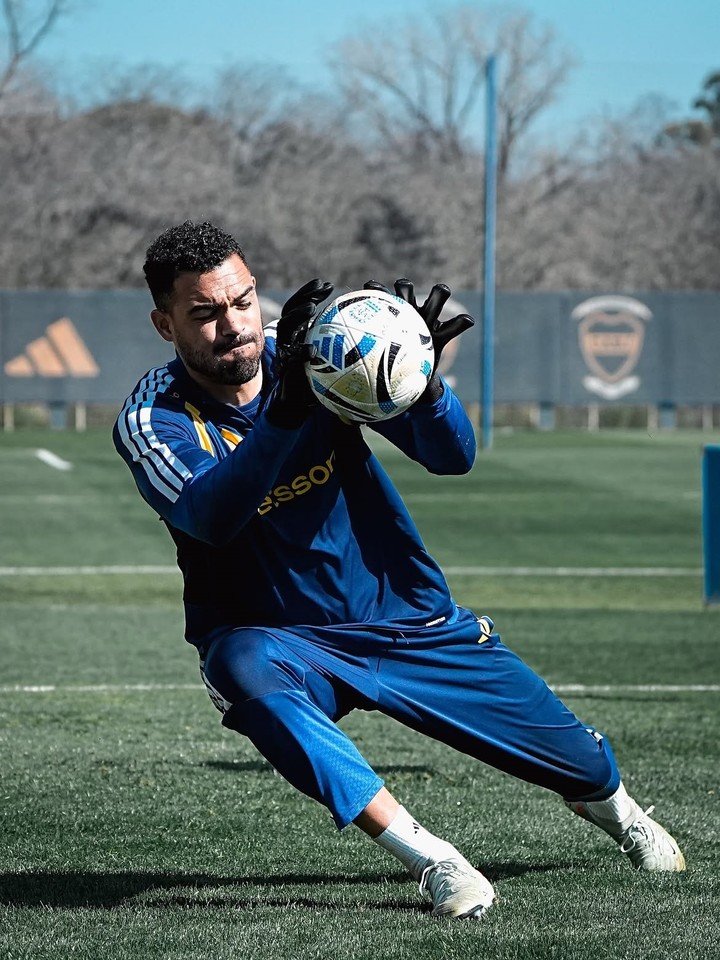 El arquero, una fija. (Prensa Boca)