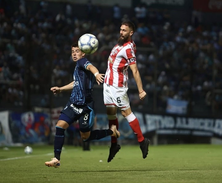 El encuentro terminó en empate 2-2.