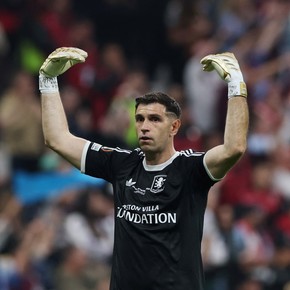 ¿Por qué la Europa League es un título especial para Dibu Martínez?